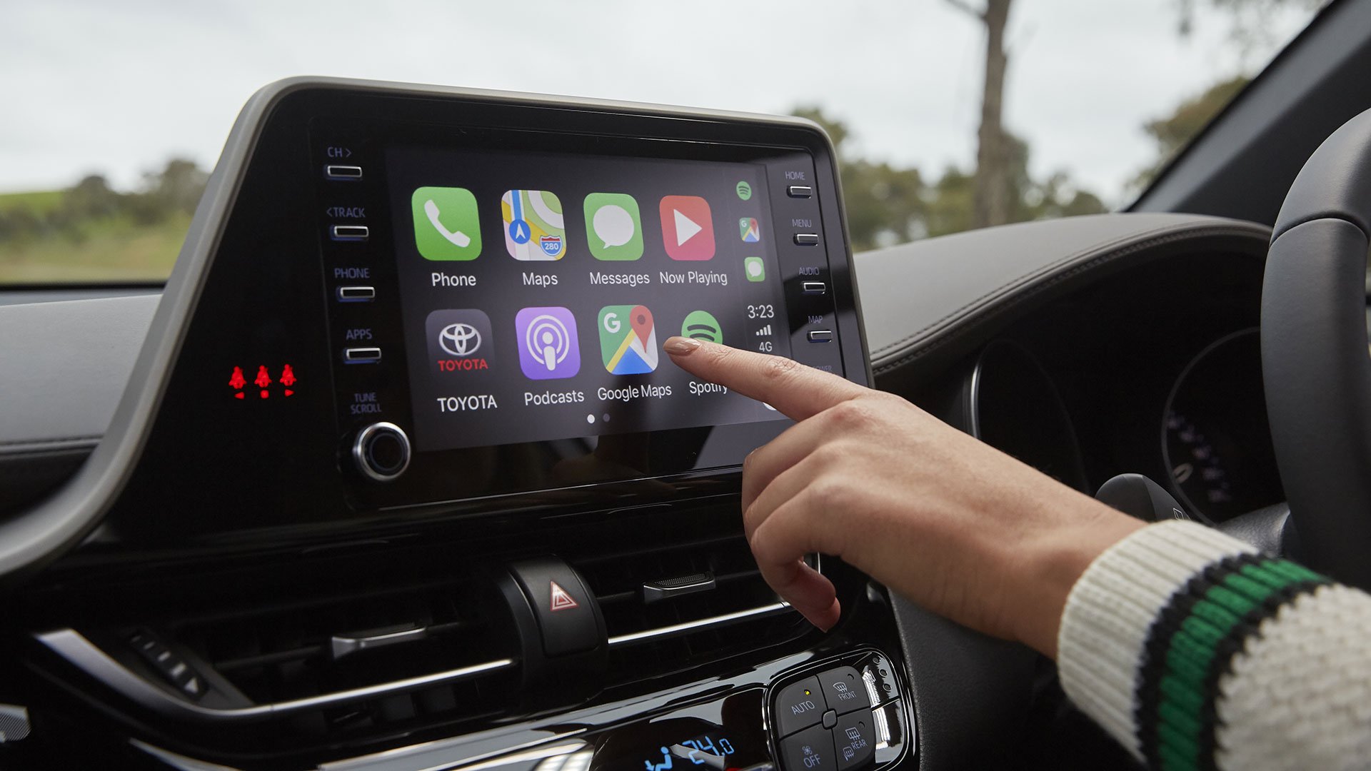 Toyota Introduces Apple Carplay®/Android Auto™ on Select Vehicles  Latest News